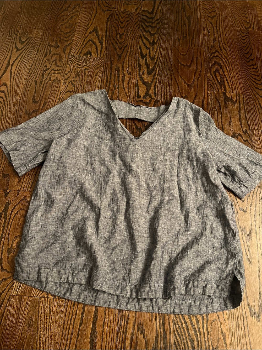 Wrap London 100% Linen Heathered Gray V-Neck Short Sleeve Blouse